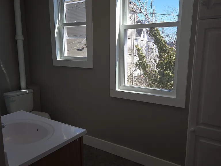 330 Purchase St #2 — Photo 8