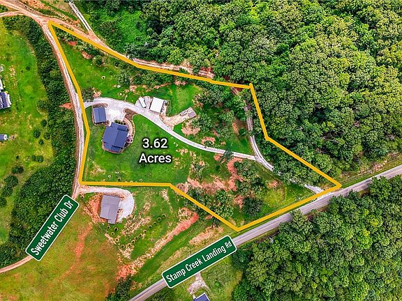 3rd image of 550 Sweetwater Club Dr