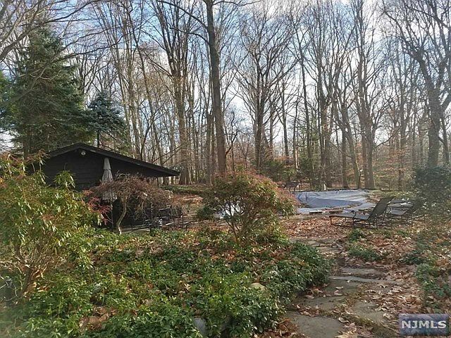 2nd image of 318 Wearimus Rd