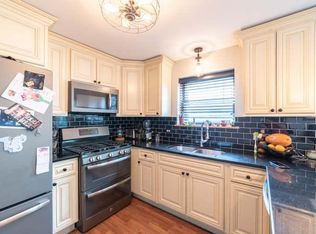 625 N Yale Ave, Villa Park, IL 60181