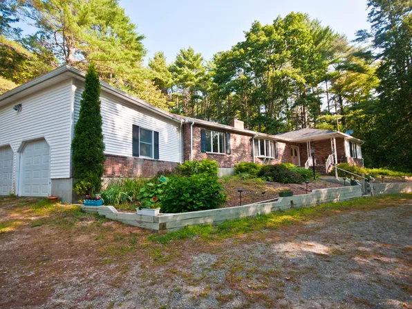 5 Scotts Lane, Bucksport, ME 04416