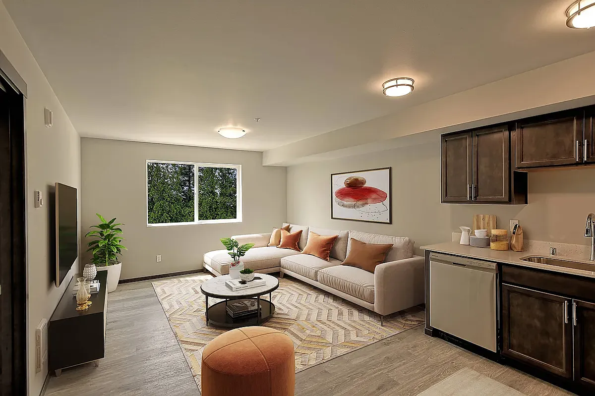 Pacific Pines Apartments — Photo 3