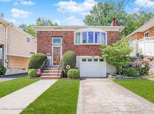 232 Robinson Ave, Staten Island, NY 10312