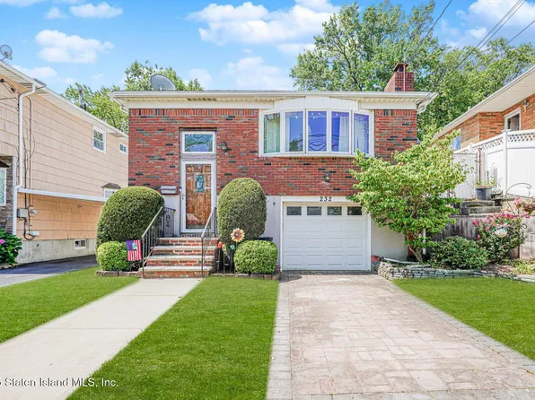 232 Robinson Ave, Staten Island, NY 10312