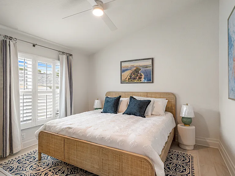 3012 E Vina Del Mar Blvd — Photo 30