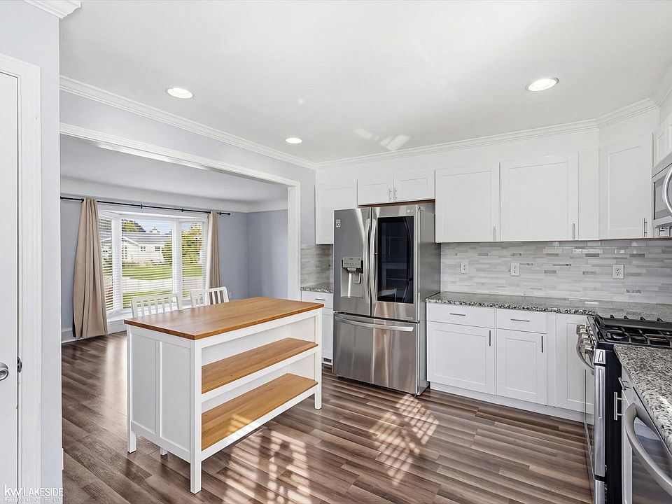 25030 Wagner Ave, photo 6
