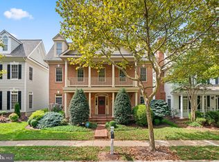 313 Oak Knoll Dr, Rockville, MD 20850
