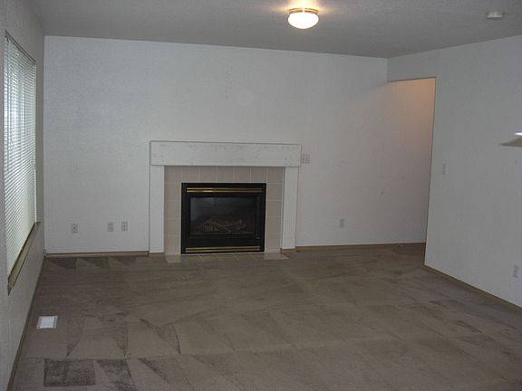 2nd image of 1218 131st Street Ct E