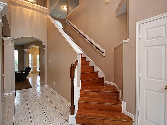 4th image of 16718 Stoneside Dr