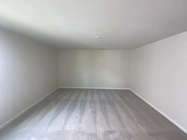 1537 Woodhouse Dr — Photo 14