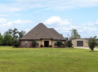 969 Walker Rd, Sulphur, LA 70665