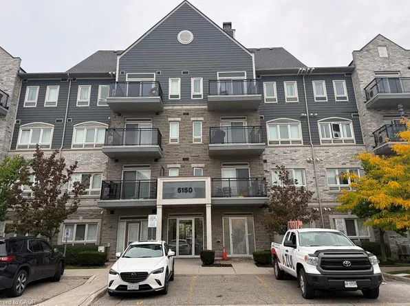 5150 Winston Churchill Blvd #207, Mississauga, ON L5M 0P1