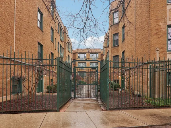 7023.5 N Sheridan Rd #3S, Chicago, IL 60626