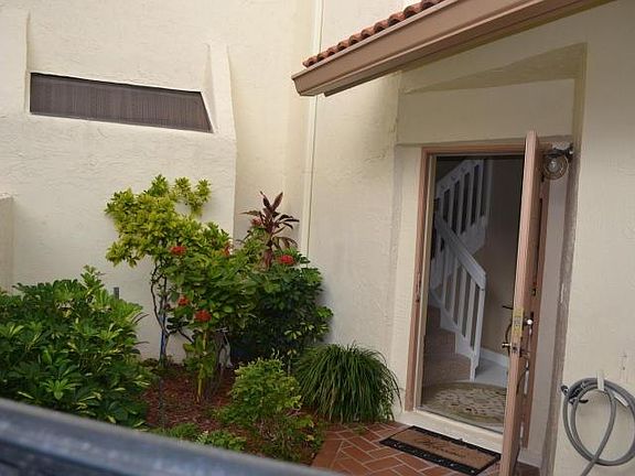 5th image of 8324 Waterline Dr