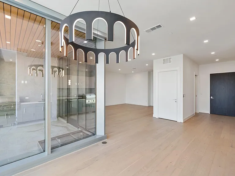 1711 Allen Pkwy #2202 — Photo 6