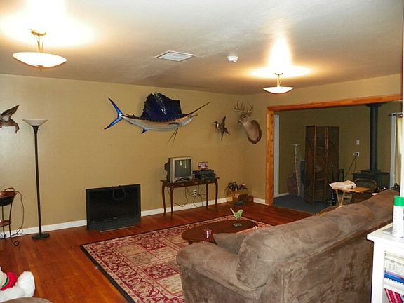 2nd image of 712 S Avenue C