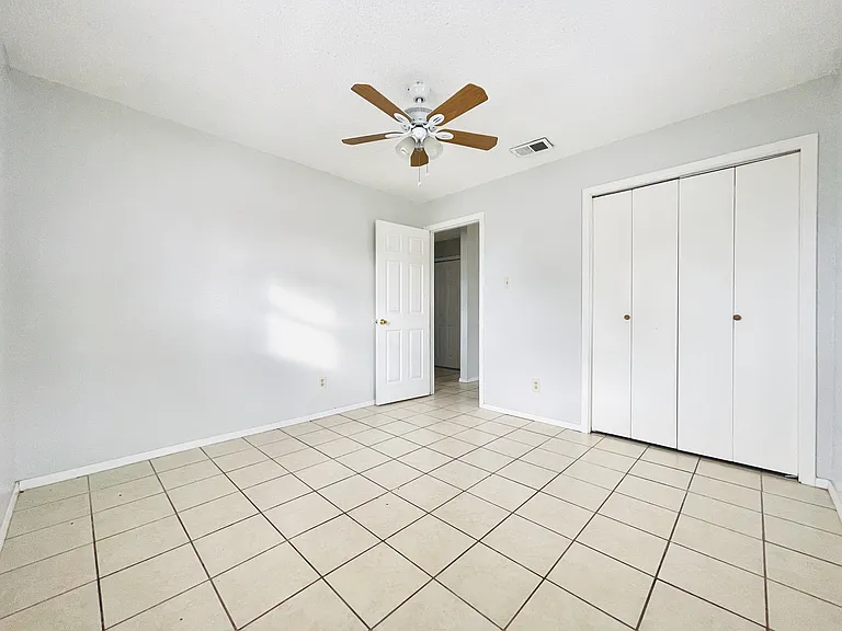 520 Gastel Cir #1 — Photo 6