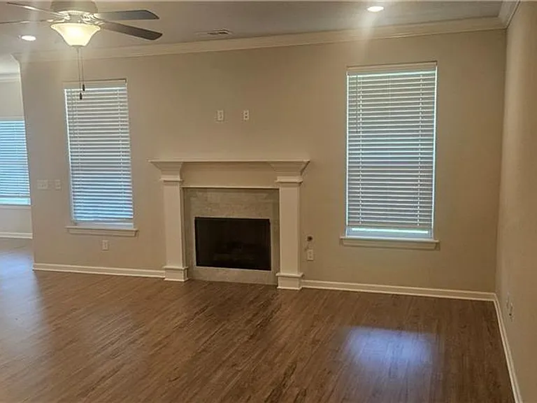 302 S Emerald Woods Run — Photo 2