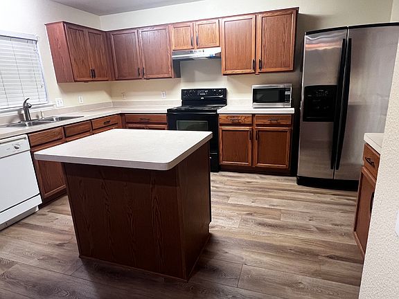 4th image of 9418 Wolf Point