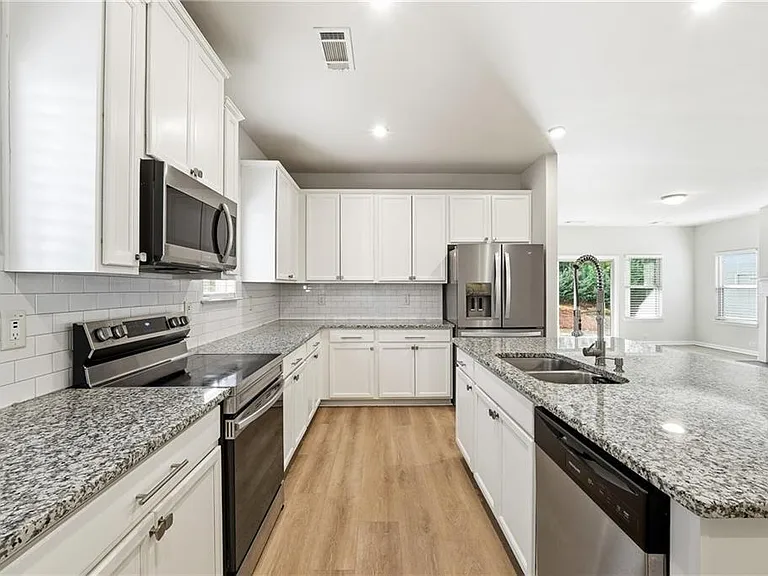 2719 Morgan Spring Trl — Photo 34