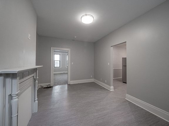 4th image of 2336-2338 E Carson St #1
