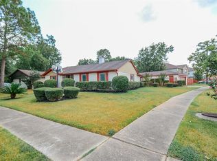 1023 Whispering Pine Dr, Missouri City, TX 77489