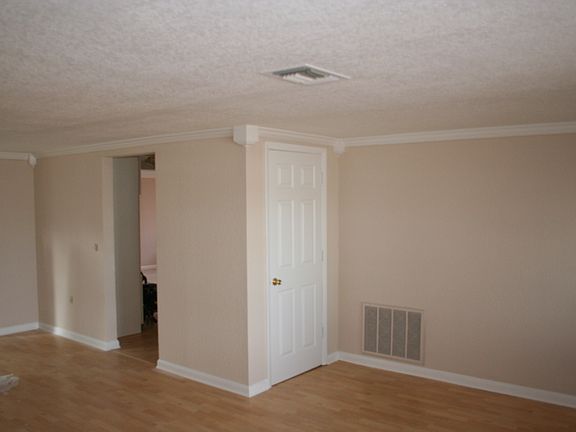 4th image of 4100 Westwood Dr