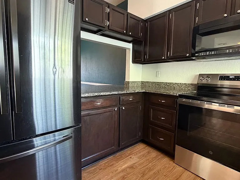 2825 N Adelaide Pl — Photo 9