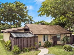 313 Briarwood Cir #19-V1, Hollywood, FL 33024