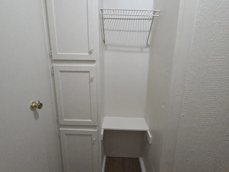 MASTER BEDROOM CLOSET