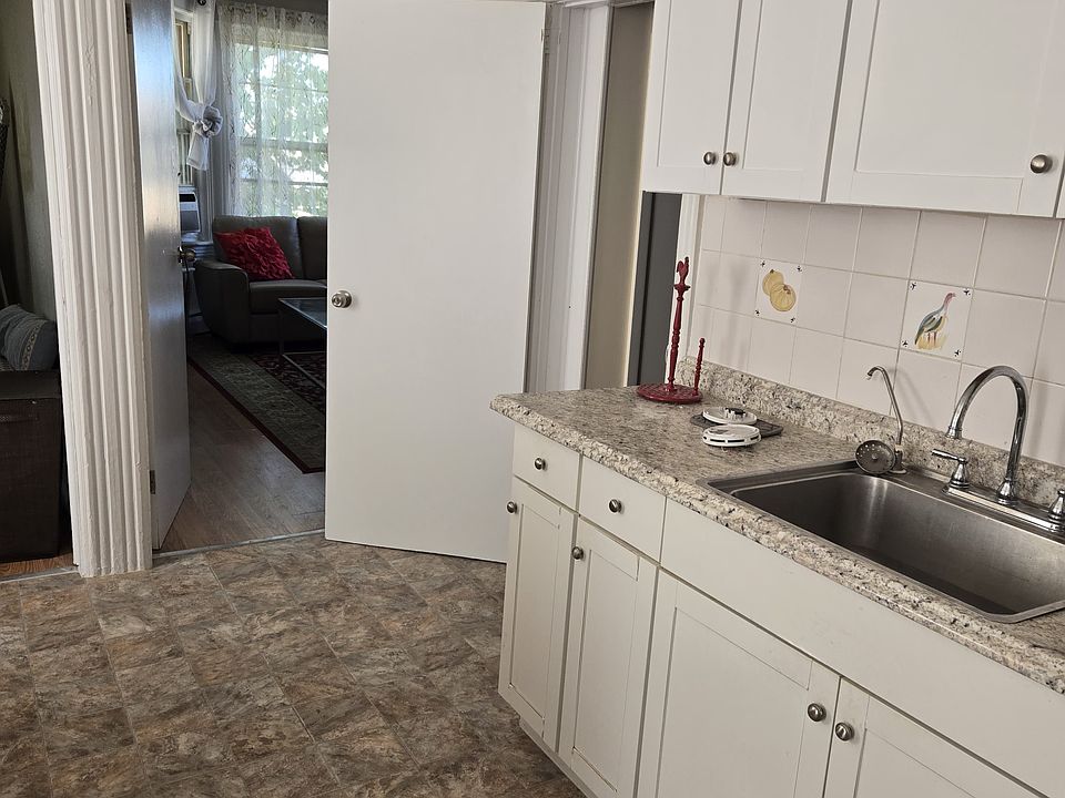 1st image of 147 W 31st St #6