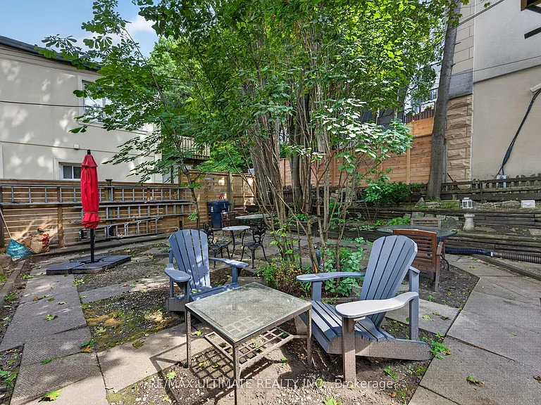 2360 Queen St E #3 — Photo 21
