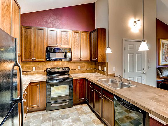 2nd image of 10052 W Ute Pl Unit 301
