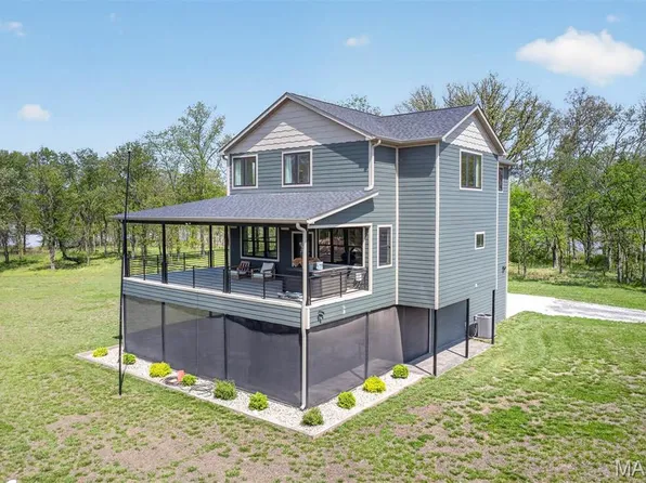 24101 Brink Rd, Carlyle, IL 62231
