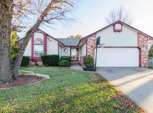10201 W Sterling Ct, Wichita, KS 67205