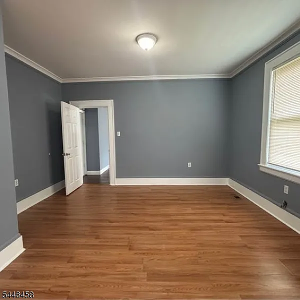 3 bed, 1.0 bath, $2,100 — Photo 4