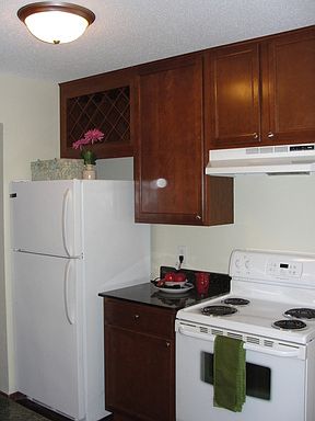 4th image of 1625 Minnehaha Ave W APT 103
