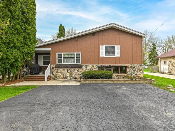 25411 West Loomis ROAD, Waterford, WI 53185