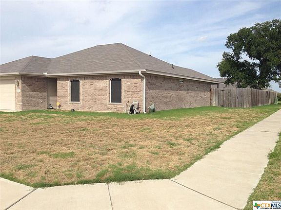 2nd image of 2402 Vernice Dr