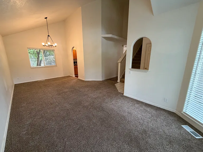 5610 S Flax Pl — Photo 2