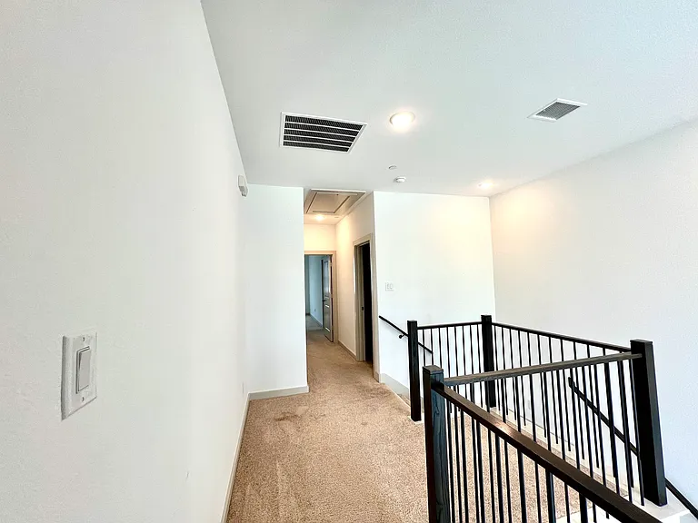 1755 Montgomery Dr — Photo 13
