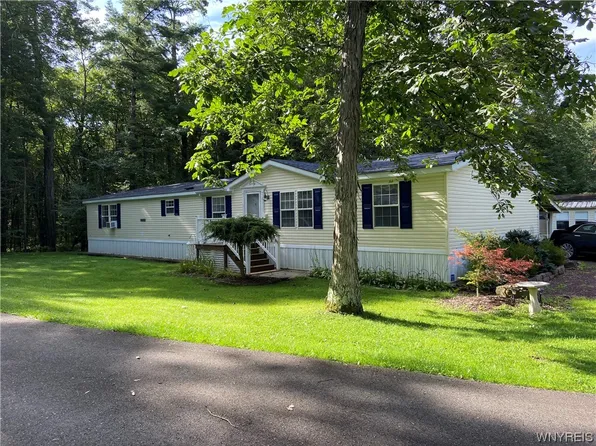 100 Kit Rdg, Chenango Forks, NY 13746