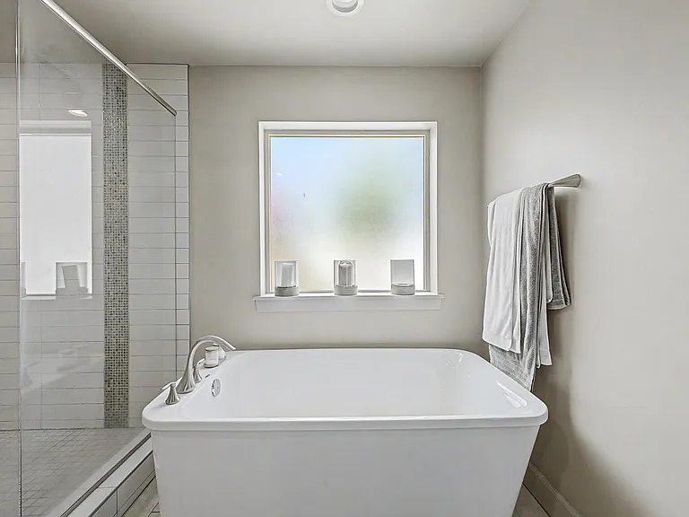 3414 N 44th Pl — Photo 25