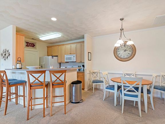 4th image of 306 Troon Ct