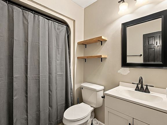 4th image of 119 Autumn Ln