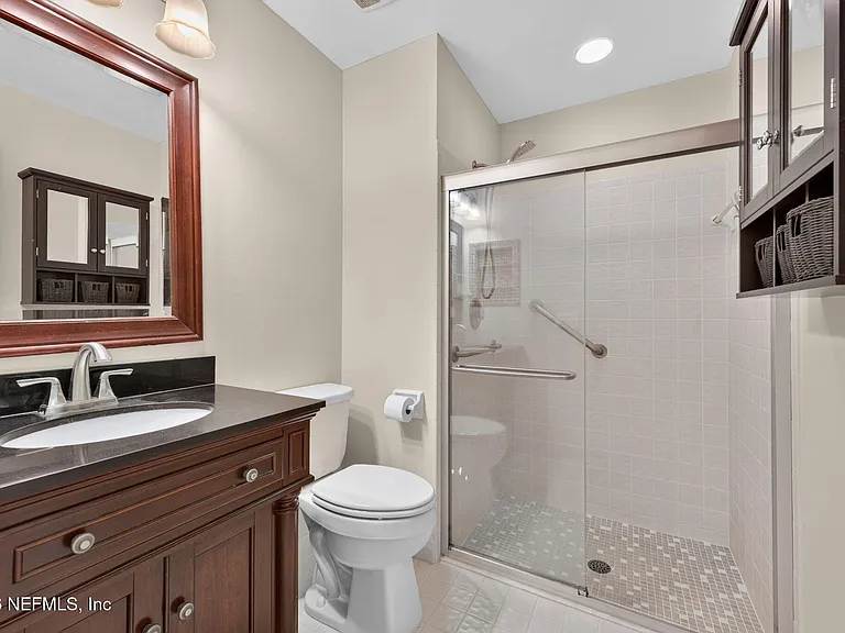 838 Lawnwood Ave NE — Photo 11