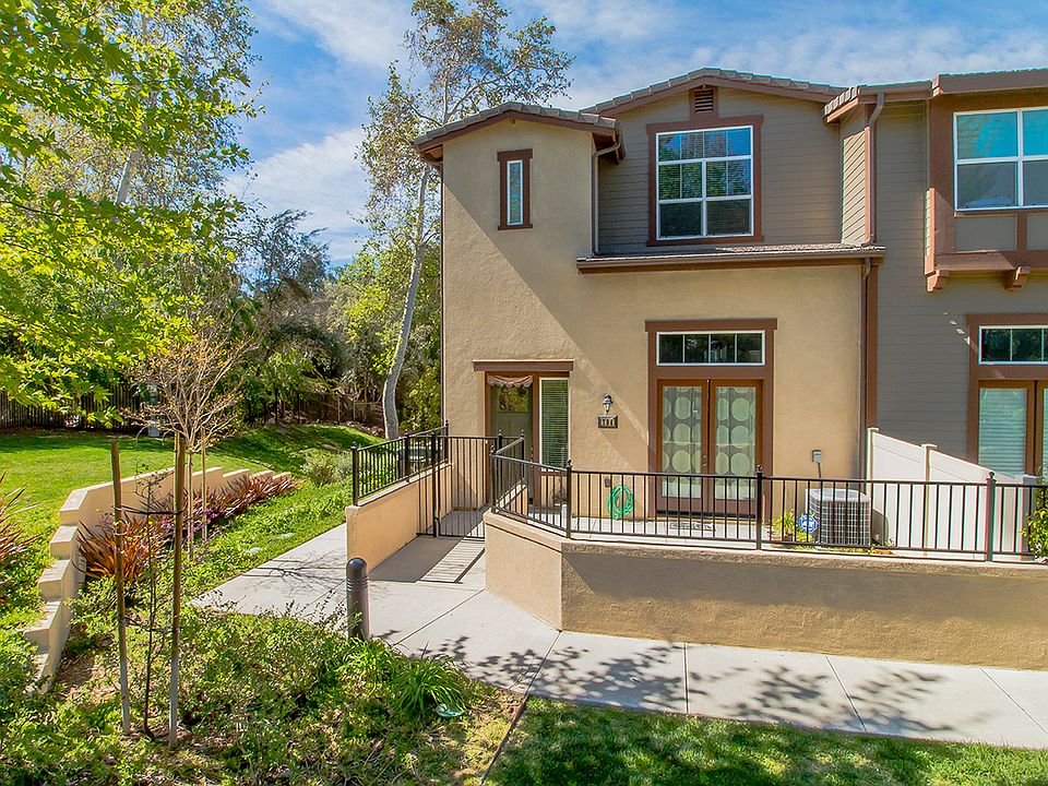 1st image of 794 Tennis Club Ln