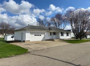 480 Barnett Ave, Newcomerstown, OH 43832