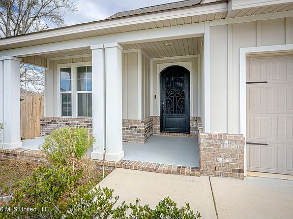 3rd image of 10545 W Landon Green Cir