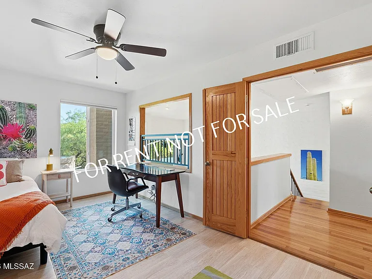 2824 E Sierra Vista Rd — Photo 28